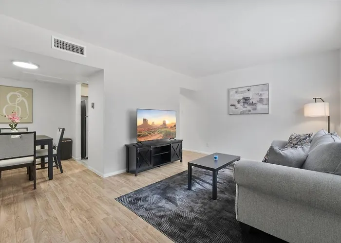 Apartment Stylish, Just Renovated 1 Bedroom In Downtown *